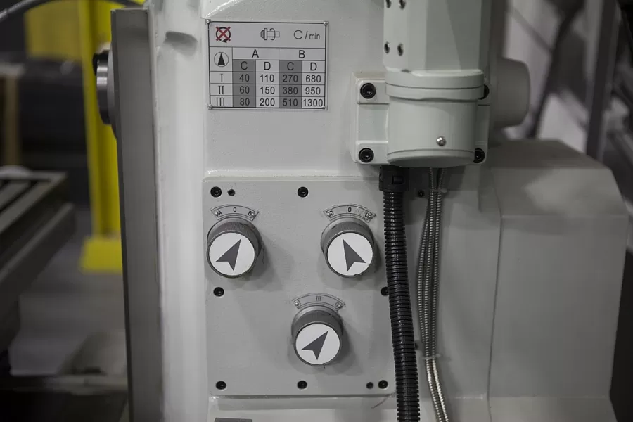 Универсально-фрезерный станок STALEX MUF65