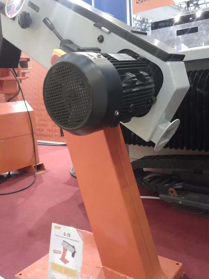 Станок ленточно-шлифовальный Stalex S-75