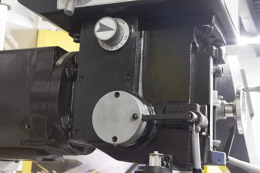 Универсально-фрезерный станок STALEX MUF65