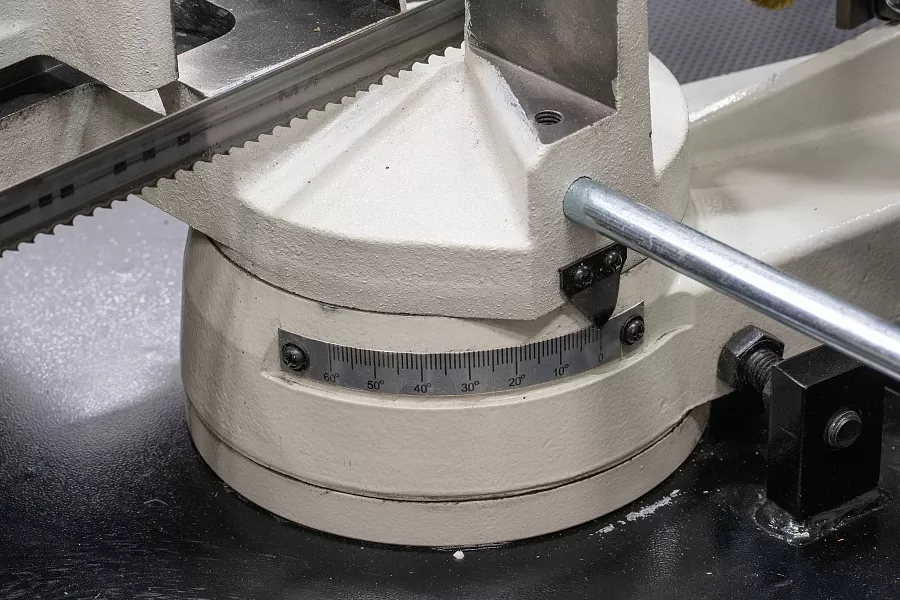 Станок ленточнопильный Stalex BSM-170GV